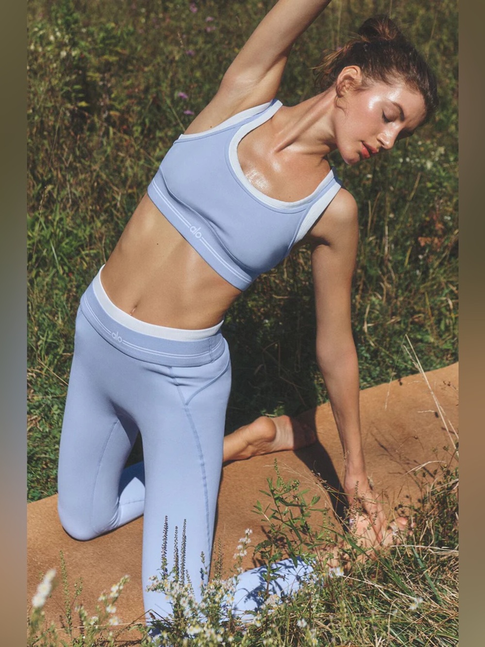 Alo Yoga Airbrush Better Together Bra - Picture 9 of 11